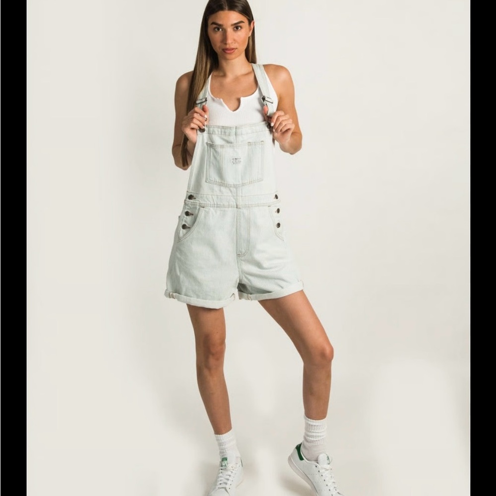 Levi’s Women's Vintage Shortalls Light Blue Denim